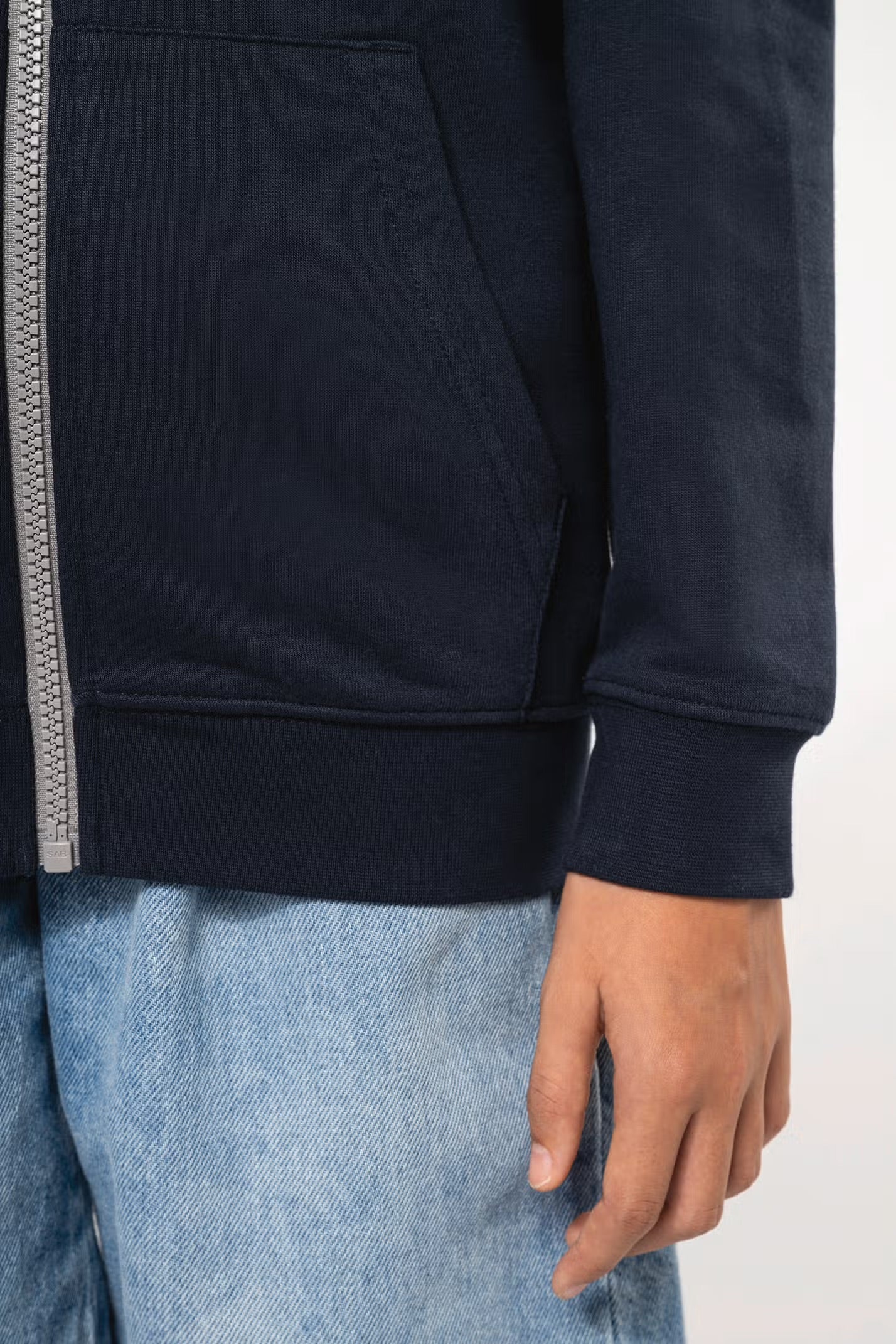 K486 - Sweat-shirt zippé capuche enfant
