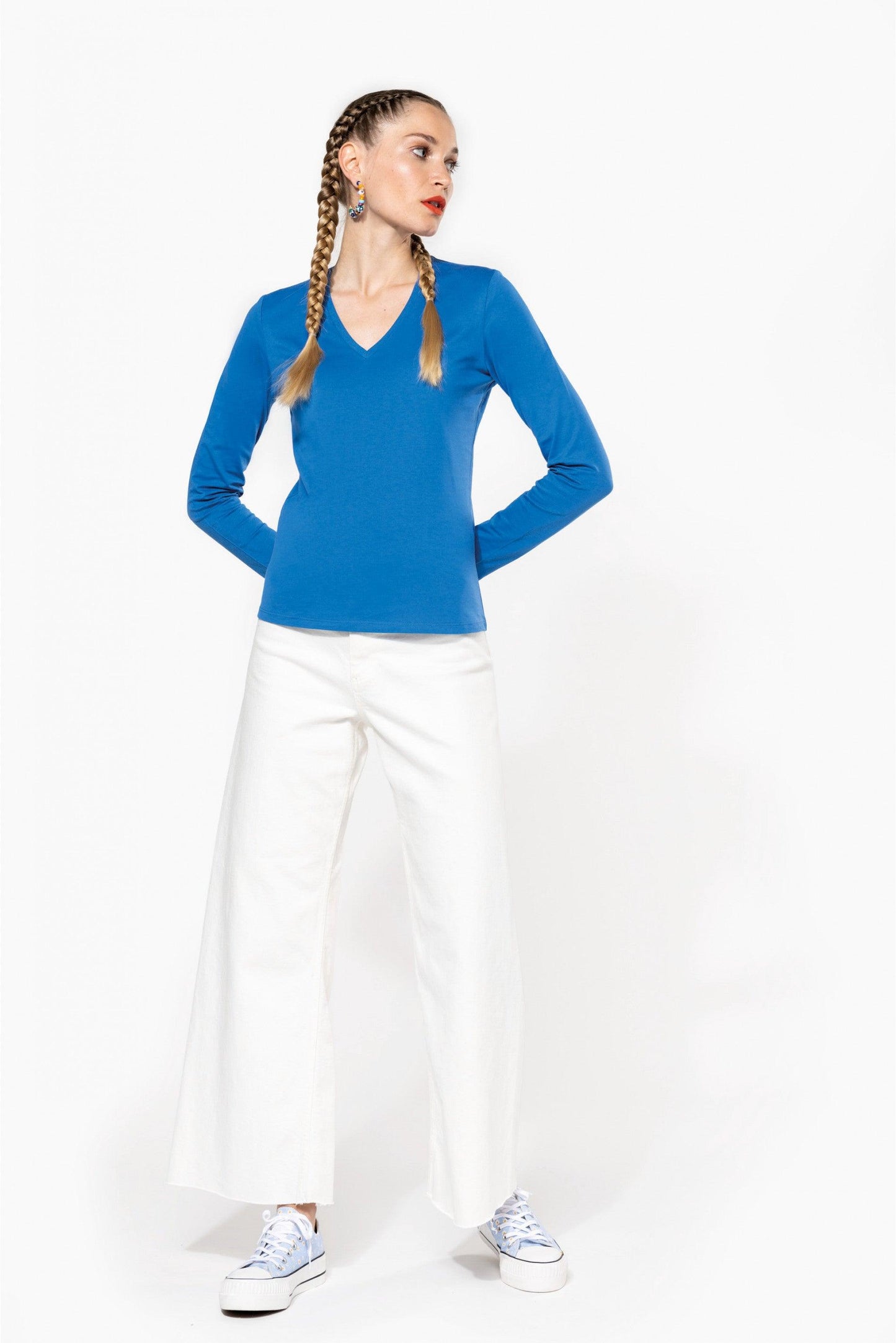 K382 - T-shirt col V manches longues femme - Ak. Custom Clothting Solutions