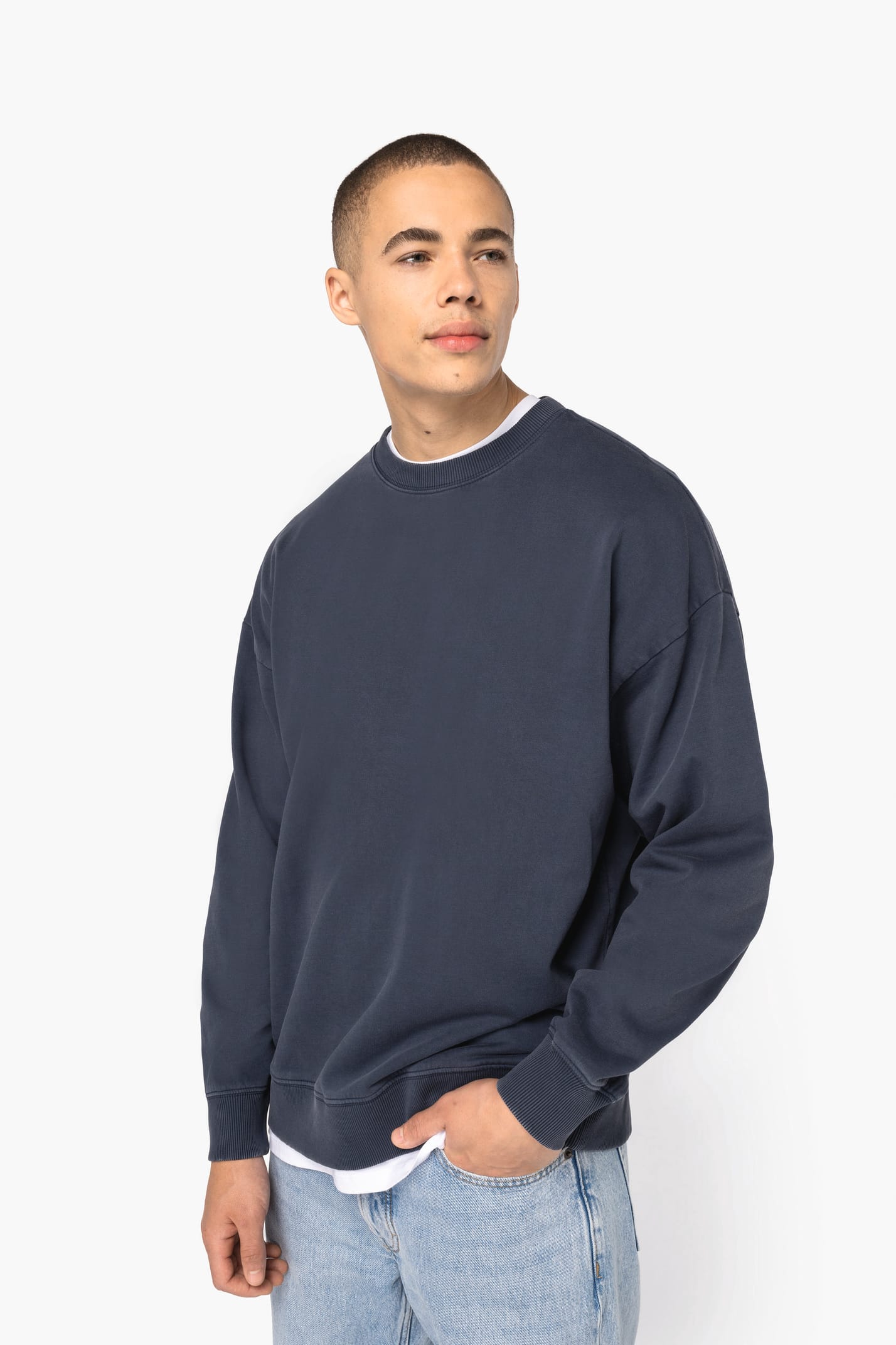 NS447 - Sweat-shirt écoresponsable à col rond délavé oversize unisexe