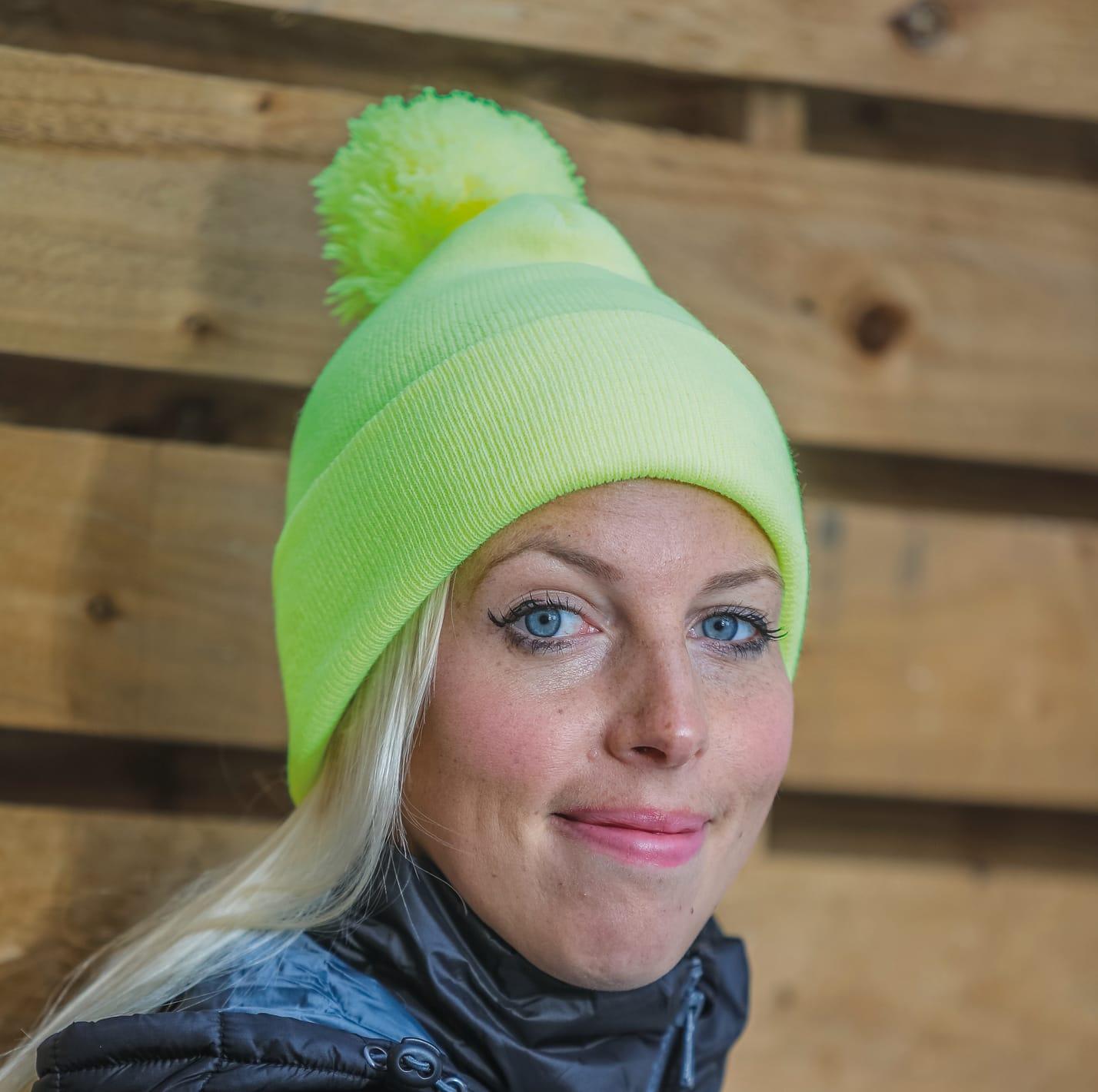 RC028X - Bonnet pompon BEANIE - Ak. Custom Clothting Solutions