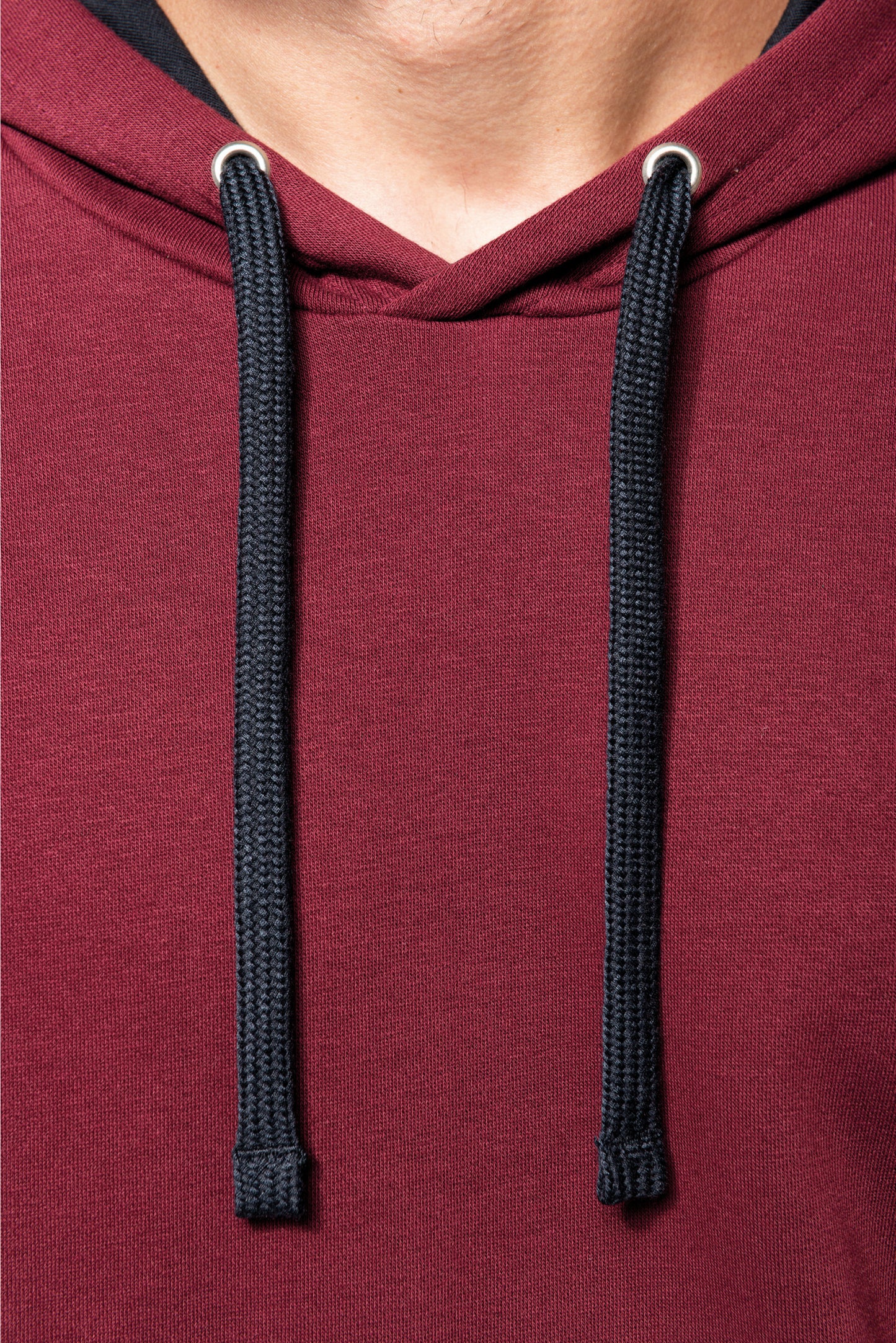 K446 - Sweat-shirt capuche contrastée homme