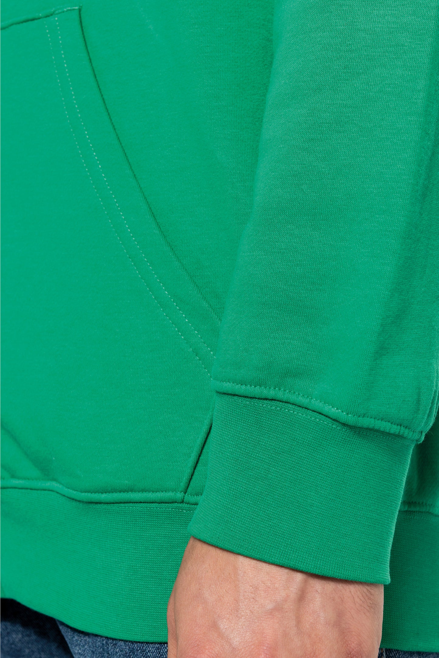 K466 - Sweat-shirt zippé capuche contrastée